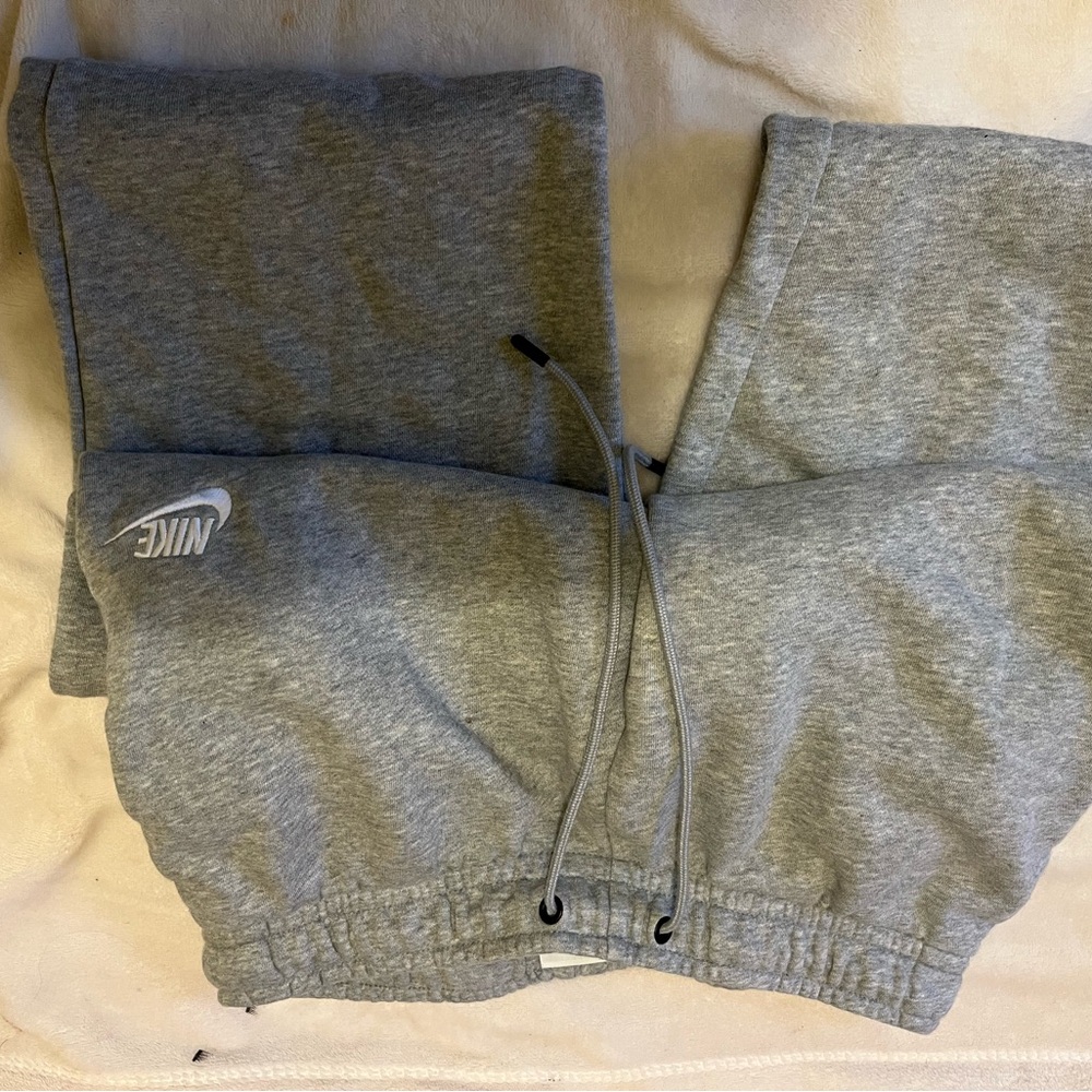 Nike Heather Gray Joggers
